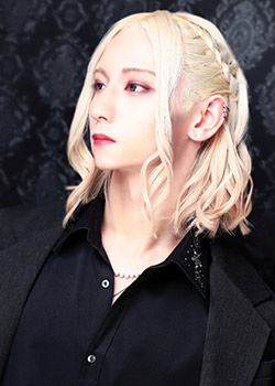 成瀬ハク
