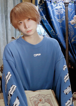 小山ひな