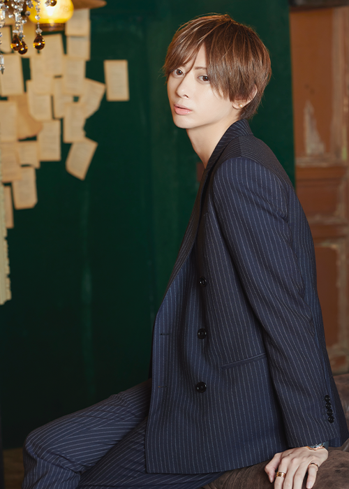 椎名麗人